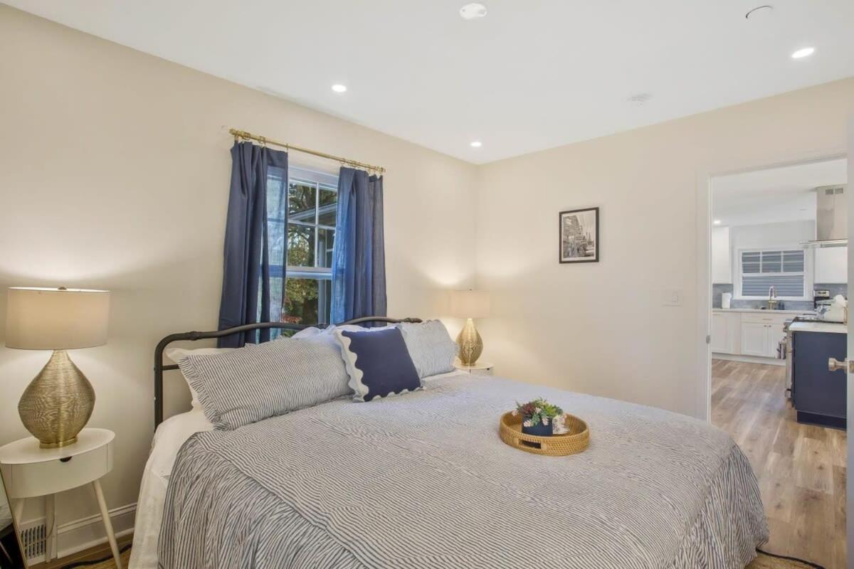 Stylish + Fresh Bungalow 2 Blocks From N-Mc Stadium Annapolis Exterior photo